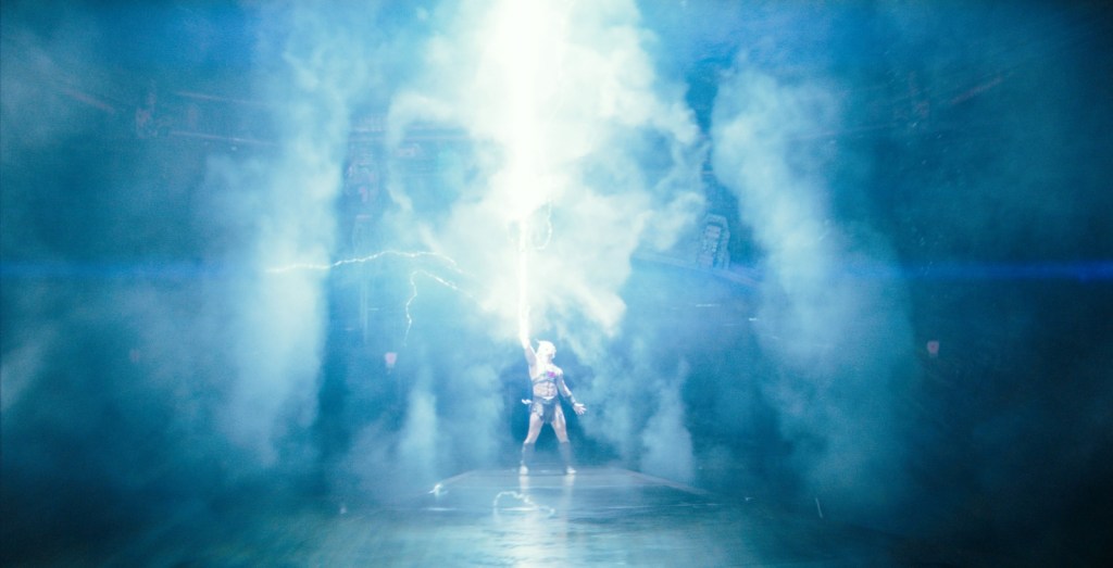 Sony Pictures revela imágenes exclusivas de Amos del&nbsp;Universo